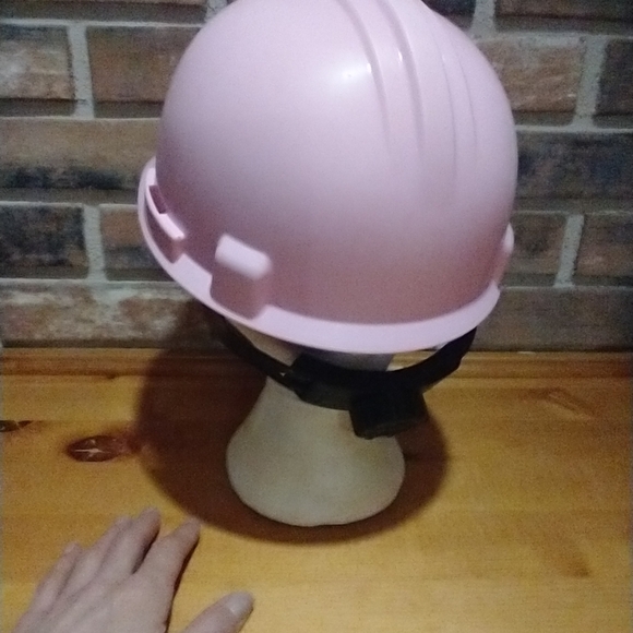 DEGIL pink hard hat - Picture 12 of 12